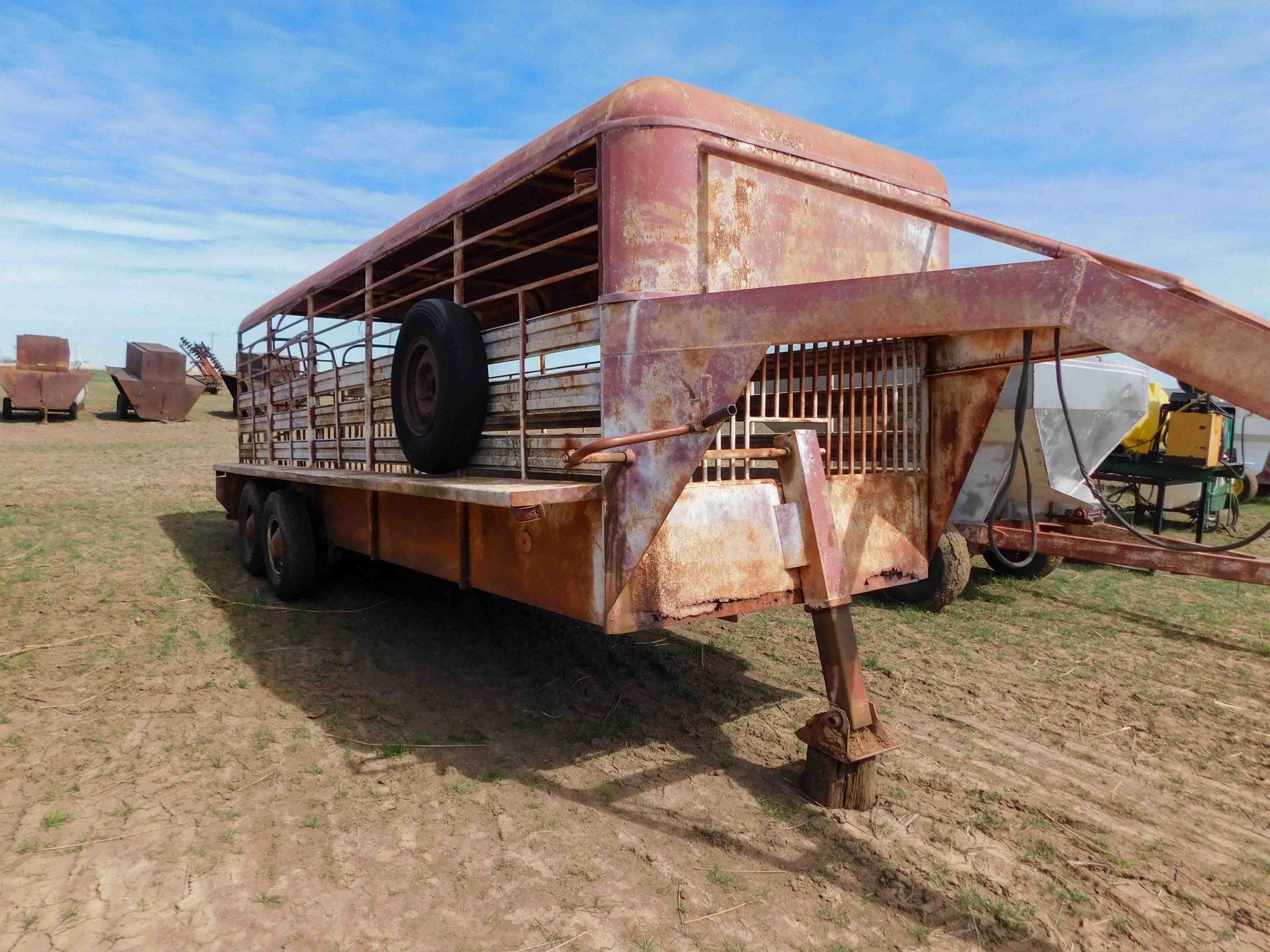 4/1 Tractors – Combines – Tillage – Trailers – Sprayers – Dump Truck – Fert Spreader – Hay Equip Medford OK