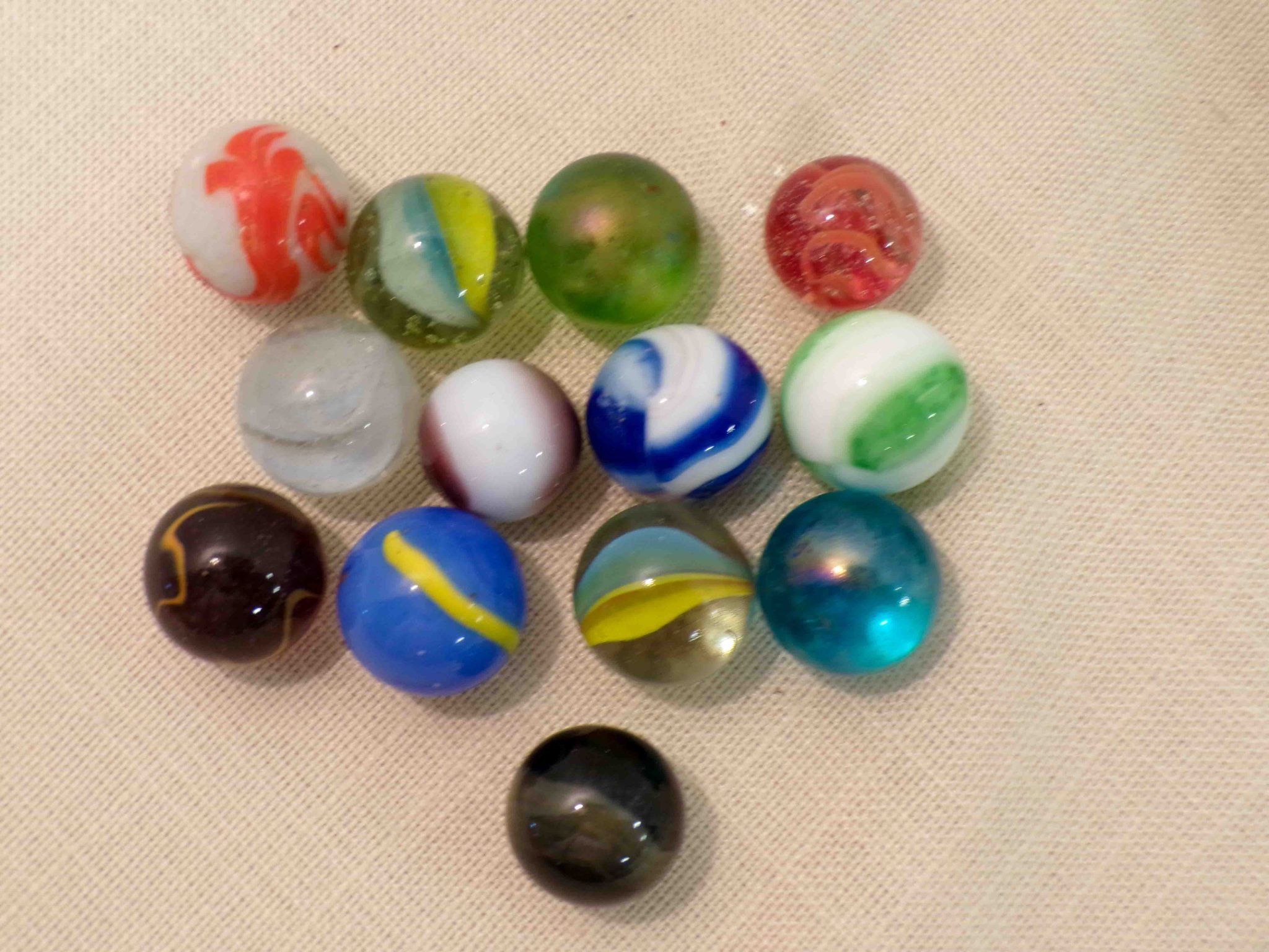 4/28 Foreign Money - Postcards- Advertising - Spinning Tops - Children's Toys - YoYos- Postage Stamps - Glassware - Thimbles