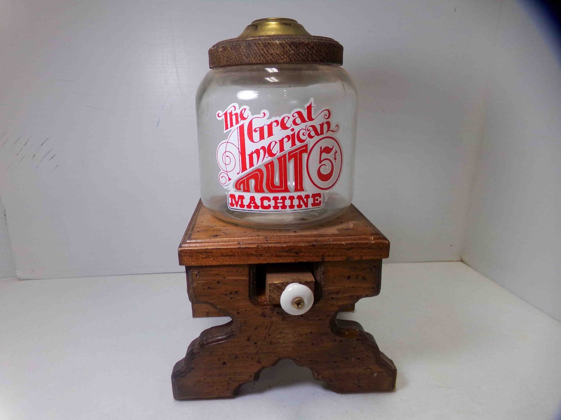 3/24 Neon Signs - Trucker Hats - Precious Moments - Sports Memorabilia - Advertising - McCoy - Enamelware - Display Cabinets - Bar Ware - Decanters