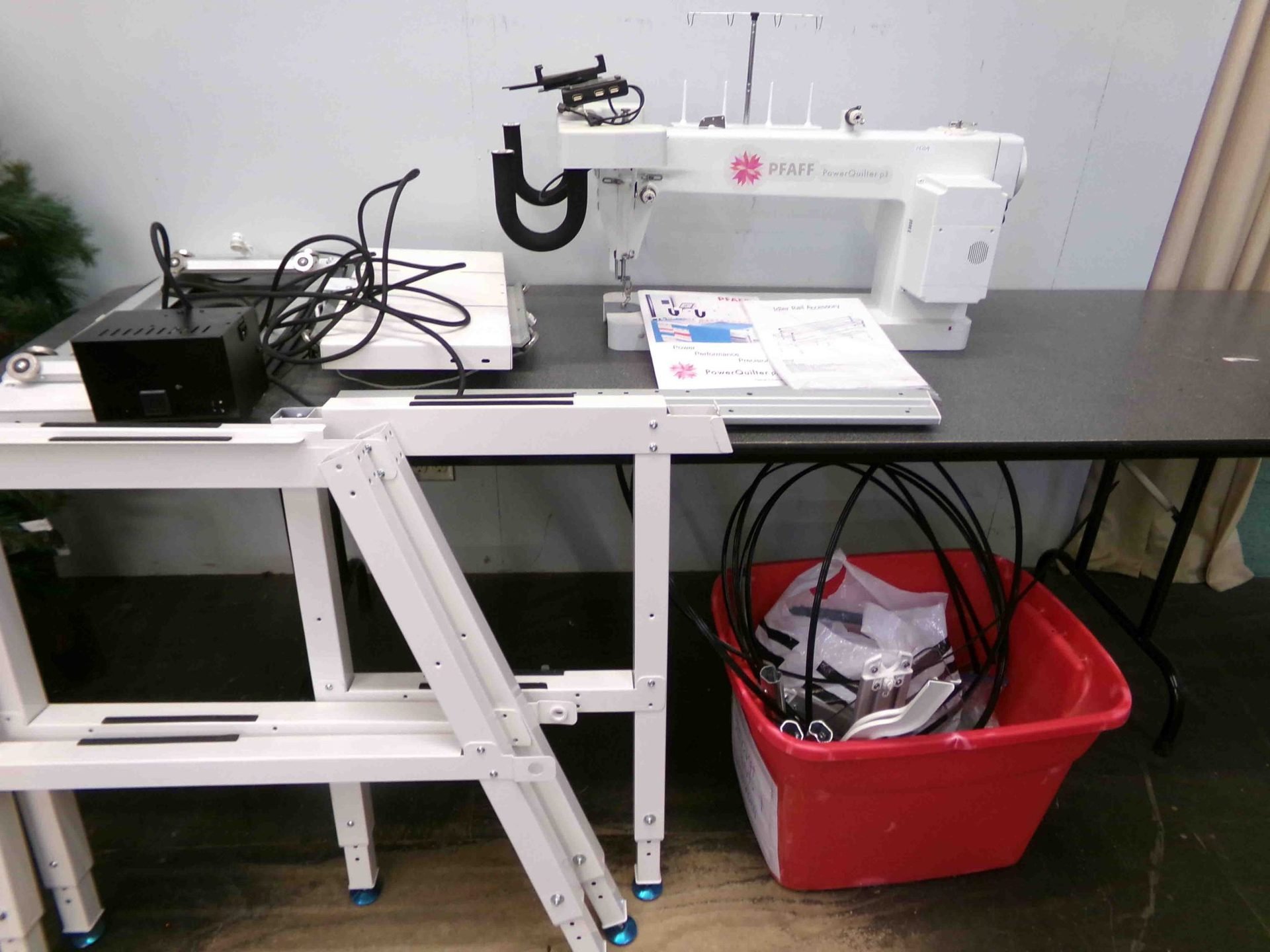 5/5 Office Building /Retail Store Supplies And Fixtures - Furniture - Displays - Tools -Quilting Machines And Sewing Chairs- Fabric Bundles-Boutique Items-Accessories And Displays- Antiques