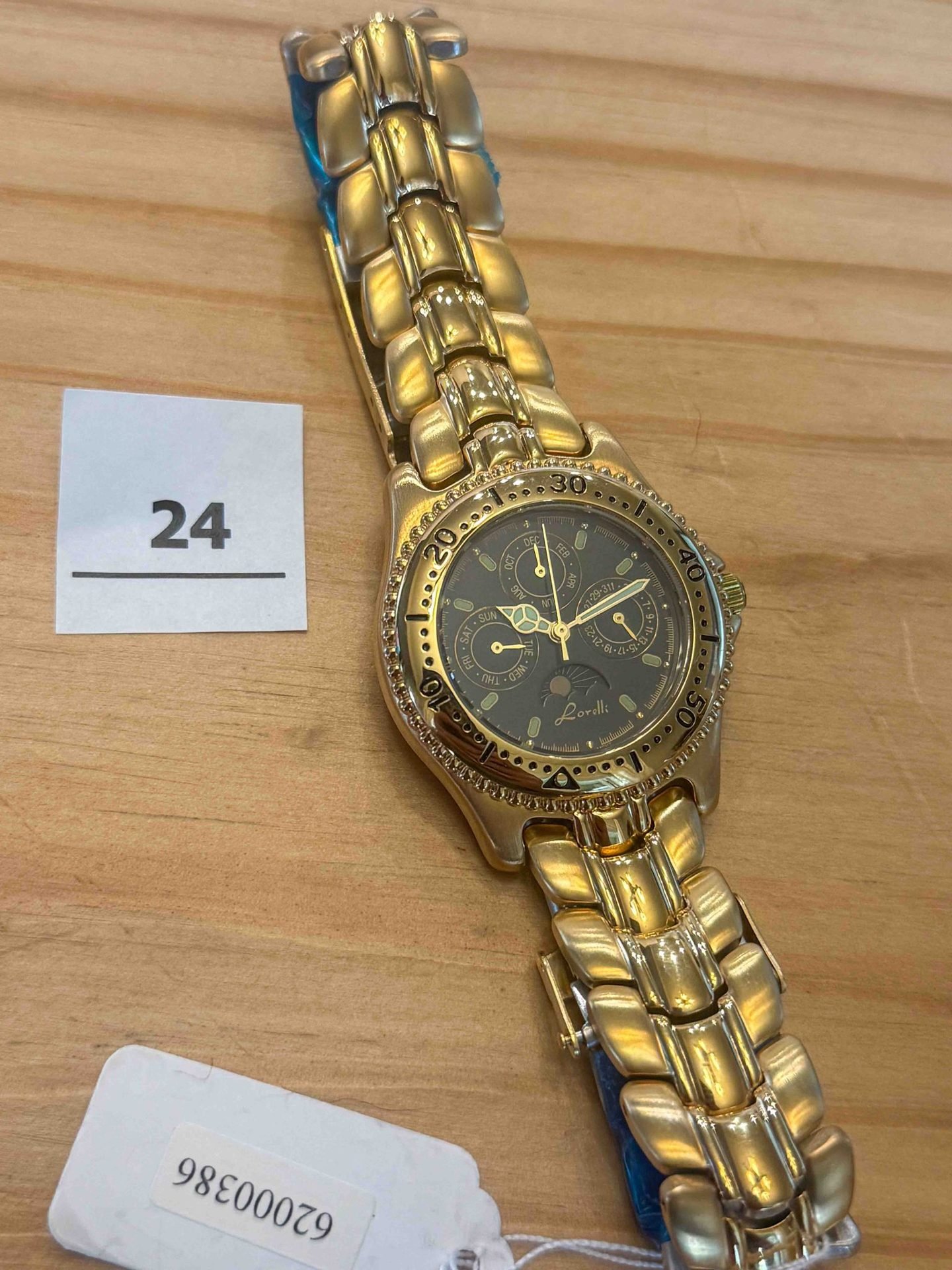 8/10 US & Foreign Currency - Damascus - Daggers- Watches- Jewelry - Comics - Sports Cards - Gold - Diamonds