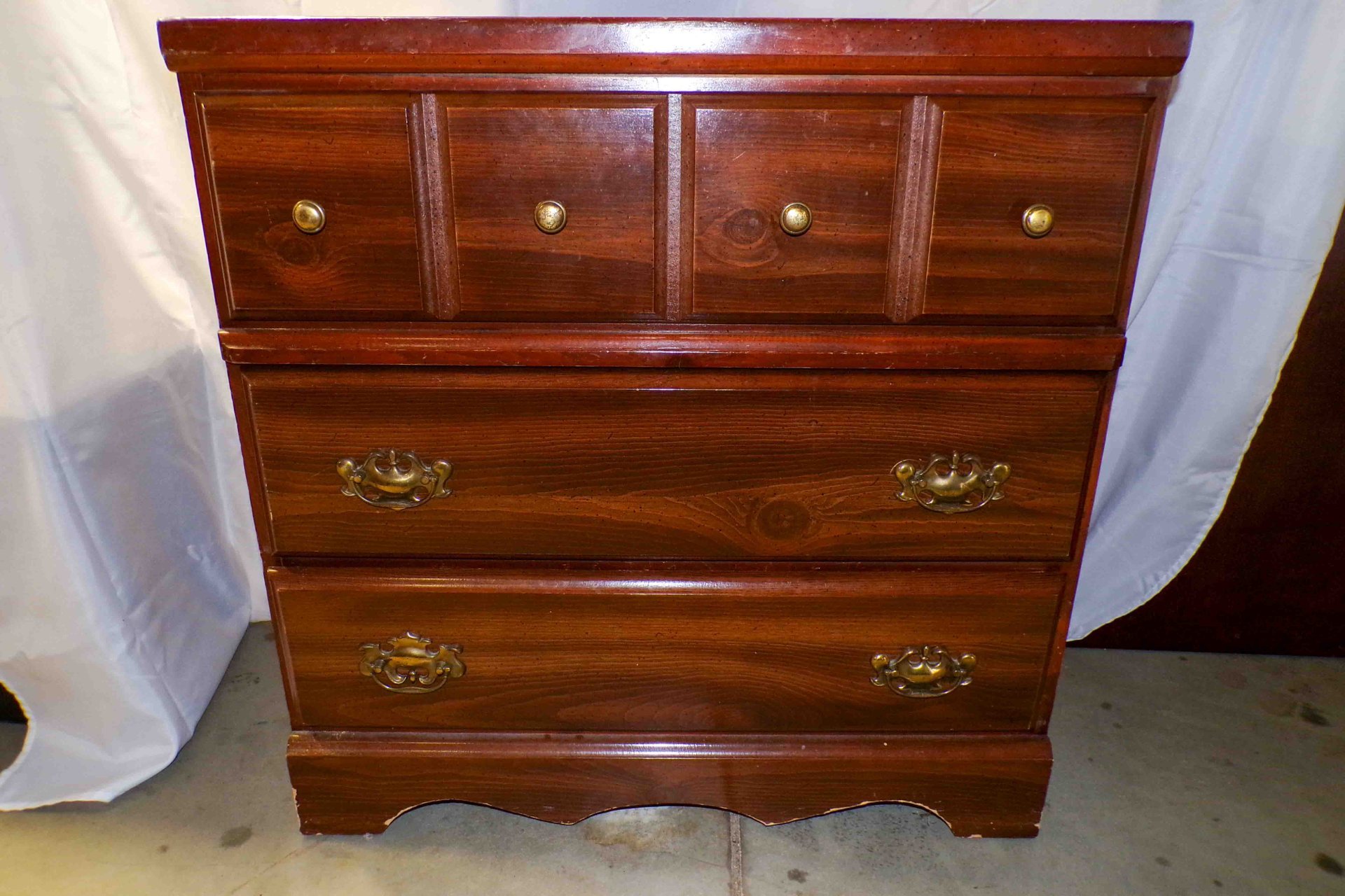 11/17 Furniture - Farm Implements Seats - Gold Spot - Barbies - Jewelry - Pottery - Household - Birdhouses - Ashtrays - Uranium Glass