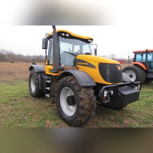 JCB 3220 Fastrac Smooth Shift, 540/65 R 30 tires, 3 pt, 1000 pto, 1977 hrs, front wts, 4 hyd remotes, air, buddy seat