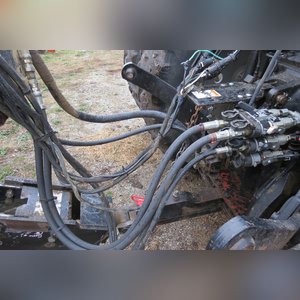 White 8500 12/23 row planter, no-till, markers, front fold, w/ monitor