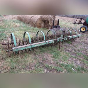 14â?? John Deere 414 rotary hoe, 3 pt