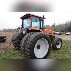 Agco Allis 9435 tractor, MFWD, 18.4-42 tires & duals, 14.9 R 30 front, front wts, 3 pt, 3 hyd remotes, pto, 4435 hrs, SN 936021ML