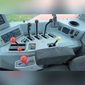 Agco Allis 9435 tractor, MFWD, 18.4-42 tires & duals, 14.9 R 30 front, front wts, 3 pt, 3 hyd remotes, pto, 4435 hrs, SN 936021ML