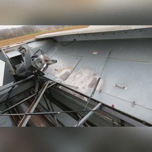 2001 Gleaner R-62 combine, 30.5 L 32 tires, 2919 hrs, 1955 separator hrs, lateral tilt, SN R62-HK62217