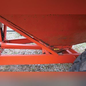 Killbros 475 grain cart, w/scales, 23.1-26 Tires