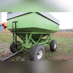 Parker 300 bu. gravity wagon