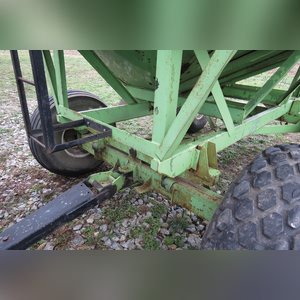 Parker 300 bu. gravity wagon