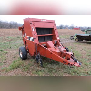 Agco Hesston 840 round baler, winrow wheels, monitor
