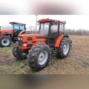 Agco Allis 6690 tractor, MFWD, 18.4 R 34 rear, 16.9 R 24 front, cab, 3 pt, 2 hyd remotes, 540/1000 pto, 1975 hrs, SN 002037
