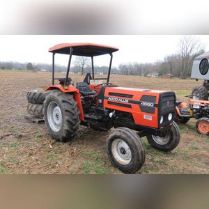 Agco Allis 4660 tractor, 14.9 R 28 tires, 3 pt, single hyd remote, canopy, 540 pto, 1432 hrs, SN 001037