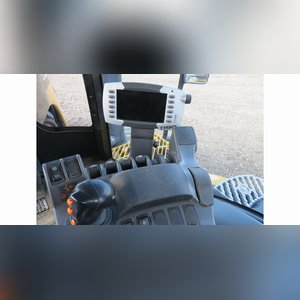 2012 CAT MT855 Challenger tractor, CAT C-15, 475 HP, PTO, Power Shift, 30â? belts, 4 remotes, 7-pin connector, front weights, cab & hood lights, deluxe cab w/ instructor seat, auto guide, 346 hrs., SN 412 (4000 hr. extended powertrain warranty expires 12/29/18, comprehensive warranty expires 12/29/16)