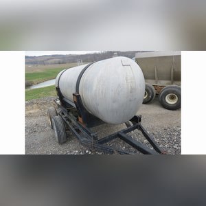1,000 gal. liquid trailer, tandem-axle