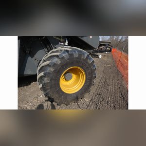 2014 Claas Lexion 740TT Combine, 4WD, CAT C-13 engine, Terra Trac system, 750/65R26 Michelin rears, camera system, AG Leader ready w/ AG Leader screen, corn & soybean threshing system, straw chopper, auto contour, variable-speed feeder house drive, variable-speed rotor drive, HD 330 BU grain tank, HD 28.2â?? unloader auger, 304 gal. fuel tank, high-end light pkg., deluxe cab w/ instructor seat, 460 sep. hrs., 980 engine hrs., SN C6800185 (powertrain warranty expires 7/12/16)