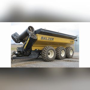 Balzer 1325 grain cart, steerable tri-axle, 30.5L-32 floater tires, 24â? auger, 1000 PTO, rear camera, tarp, SN GL2421313S305STB