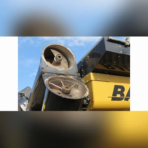 Balzer 1325 grain cart, steerable tri-axle, 30.5L-32 floater tires, 24â? auger, 1000 PTO, rear camera, tarp, SN GL2421313S305STB