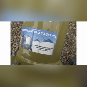 Harvest International auger, 10â?x72â??, swing away, hydraulic raise, 540 PTO (like new)