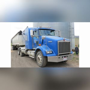 2003 Kenworth semi, 10-speed, Aerocab sleeper, wet kit, 533,629 mi., SN 1ZKDDB9X63J396181