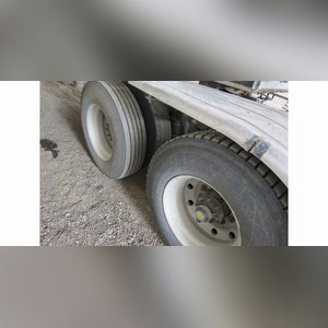 1990 Kenworth semi, 10-speed, day cab, wet kit, 620,285 mi., SN 1XKADB9X7L1545071