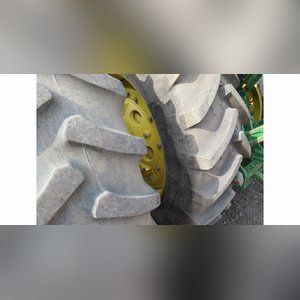 2006 JD 8130 tractor, MFWD, 3-pt., PTO, 4 remotes, front weights, 16.9R30 fronts, 480/80R46 rear duals, deluxe cab, 2987 hrs., SN RW8130P007533