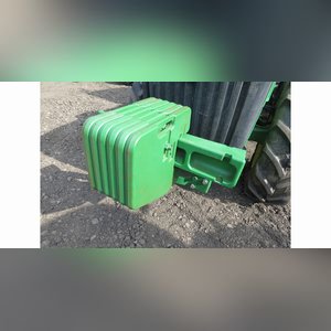 2006 JD 8130 tractor, MFWD, 3-pt., PTO, 4 remotes, front weights, 16.9R30 fronts, 480/80R46 rear duals, deluxe cab, 2987 hrs., SN RW8130P007533