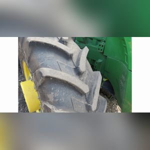 2006 JD 8130 tractor, MFWD, 3-pt., PTO, 4 remotes, front weights, 16.9R30 fronts, 480/80R46 rear duals, deluxe cab, 2987 hrs., SN RW8130P007533