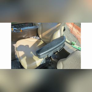 2006 JD 8130 tractor, MFWD, 3-pt., PTO, 4 remotes, front weights, 16.9R30 fronts, 480/80R46 rear duals, deluxe cab, 2987 hrs., SN RW8130P007533