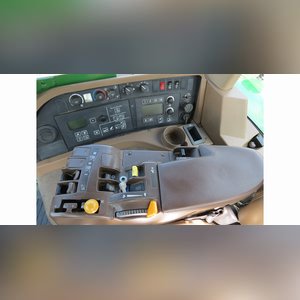 2006 JD 8130 tractor, MFWD, 3-pt., PTO, 4 remotes, front weights, 16.9R30 fronts, 480/80R46 rear duals, deluxe cab, 2987 hrs., SN RW8130P007533