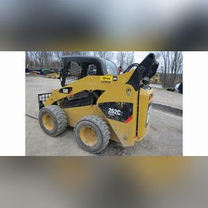 2013 CAT 262-C2 skidloader, 2-speed, 74.3 HP, Cat C-3.4 diesel, ROPS, quick coupler, 12x16.5 tires, w/ 6.5â?? material bucket, 326 hrs., SN 0262CATMW01660 (Forks sell separate)