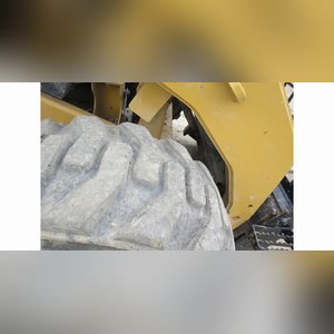 2013 CAT 262-C2 skidloader, 2-speed, 74.3 HP, Cat C-3.4 diesel, ROPS, quick coupler, 12x16.5 tires, w/ 6.5â?? material bucket, 326 hrs., SN 0262CATMW01660 (Forks sell separate)