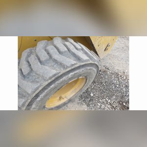 2013 CAT 262-C2 skidloader, 2-speed, 74.3 HP, Cat C-3.4 diesel, ROPS, quick coupler, 12x16.5 tires, w/ 6.5â?? material bucket, 326 hrs., SN 0262CATMW01660 (Forks sell separate)