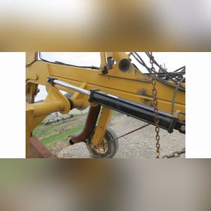 Liebrecht tile plow, 4â?, 6â?, & 8â? boots w/ hydraulic tile feed
