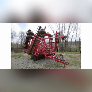 32â?? Sunflower 6630 vertical tillage disc, Saber Blade, cushion gang, hydraulic fold, 8â? spacing, rolling basket, SN BZVRT33429