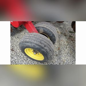 32â?? Sunflower 6630 vertical tillage disc, Saber Blade, cushion gang, hydraulic fold, 8â? spacing, rolling basket, SN BZVRT33429