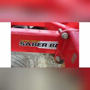 32â?? Sunflower 6630 vertical tillage disc, Saber Blade, cushion gang, hydraulic fold, 8â? spacing, rolling basket, SN BZVRT33429