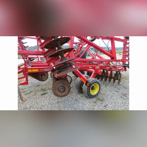 32â?? Sunflower 6630 vertical tillage disc, Saber Blade, cushion gang, hydraulic fold, 8â? spacing, rolling basket, SN BZVRT33429