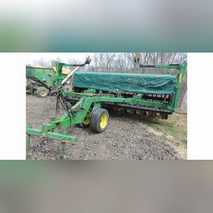 JD 750 no-till drill, 2-pt hitch, markers, SN 020467