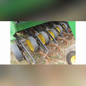 JD 750 no-till drill, 2-pt hitch, markers, SN 020467
