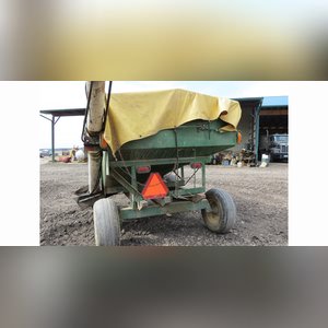 200-bushel gravity wagon w/ poly seed auger & tarp