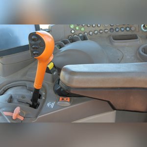 JD 2013 6170R Tractor: hub duals, 1,692 hours, full set wts, 18.4 x 46 tires & brand new duals, quick hitch, premium cab, SN# 1RW6170RHDA009293