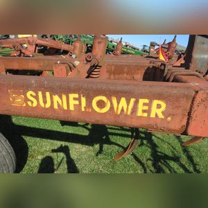 Sunflower Disk Chisel: 9 shank w/ single bar harrow