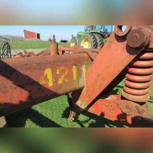 Sunflower Disk Chisel: 9 shank w/ single bar harrow