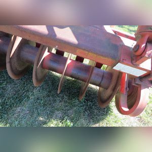 Sunflower Disk Chisel: 9 shank w/ single bar harrow