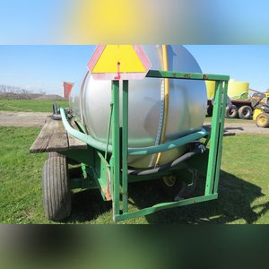 Clark Transport Tank: 1000 gallon SS w/ motor, tandem axel