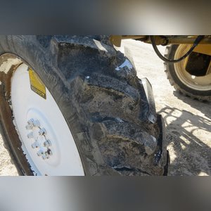 1995 Rogator 544 Sprayer: 2 year old tank, 60â?? booms, 3208R 38 tires, rebuilt pump and injectors