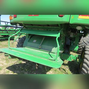JD 2004 9560 Combine: 2570 engine, 1630 Sep (9560STS), 2nd owner, 30.5 x 32 tires, SN# H09560S710256