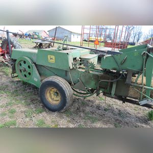 JD 346 Hay Baler: twine tie w/ kicker